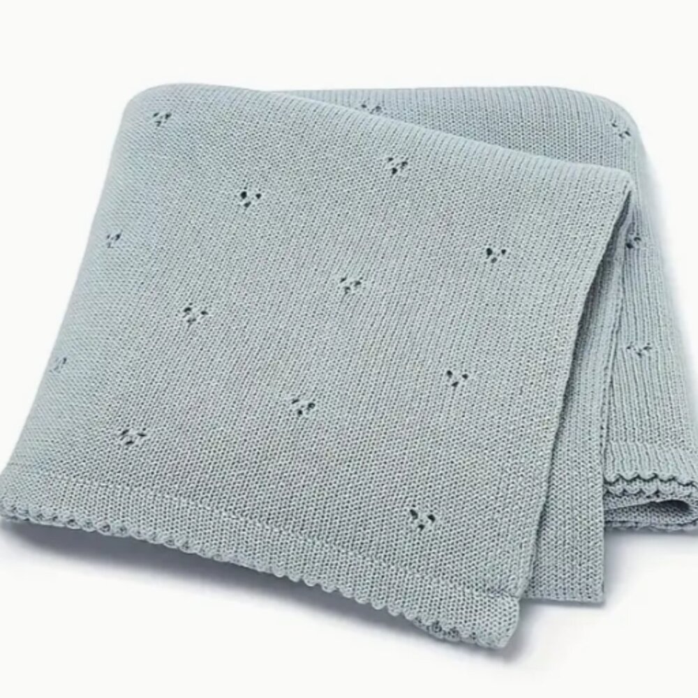Soft Luxurious Knit Blanket – Cozy Comfort for All Seasons, Newborn Baby Blanket